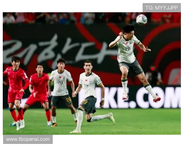 中国国足迎战关岛期待大胜球迷热情高涨助力球队再创佳绩