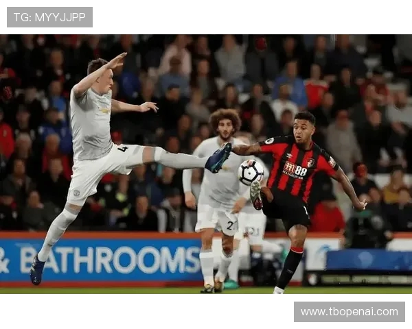 伯恩茅斯与曼联激战成和比分揭晓精彩瞬间回顾