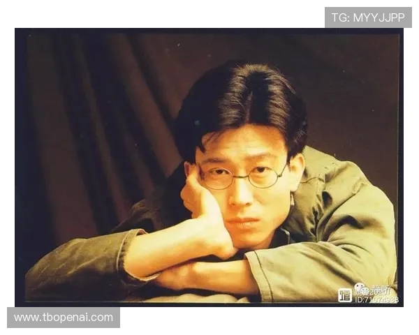 刘铮的奋斗历程与人生哲学探讨：从平凡到卓越的成长之路